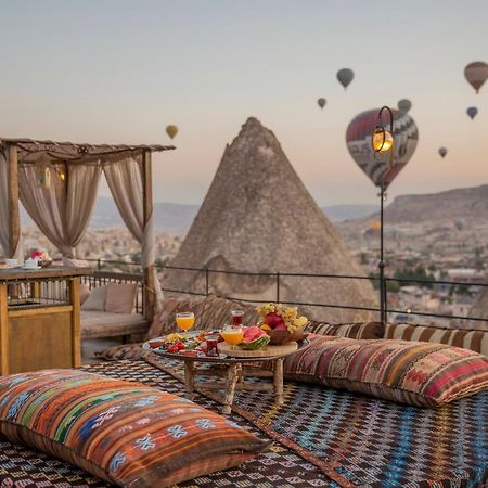 Divan Cave House Hotel Goreme Bagian luar foto