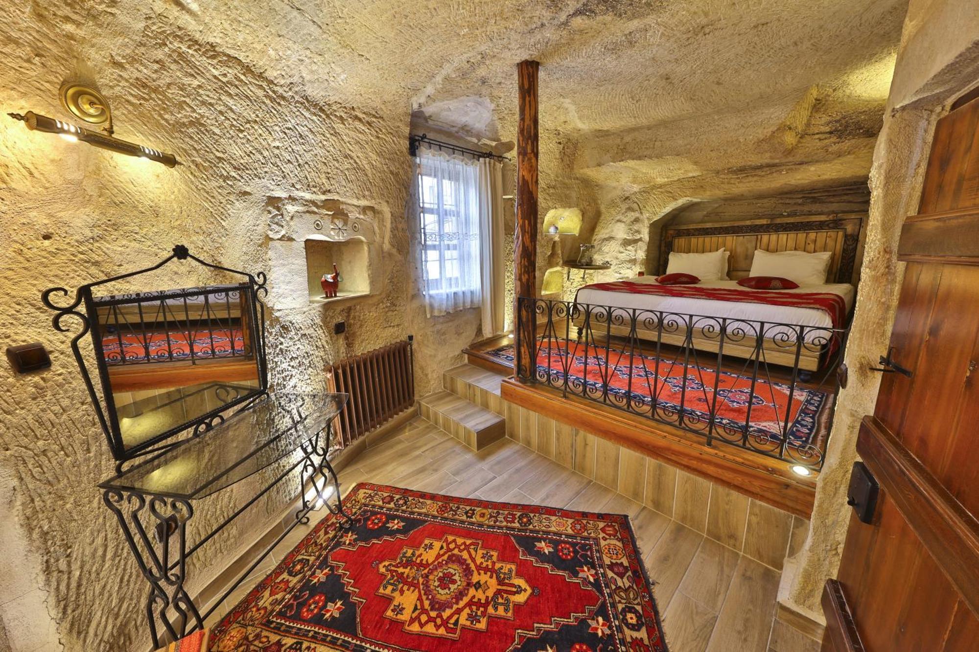 Divan Cave House Hotel Goreme Bagian luar foto